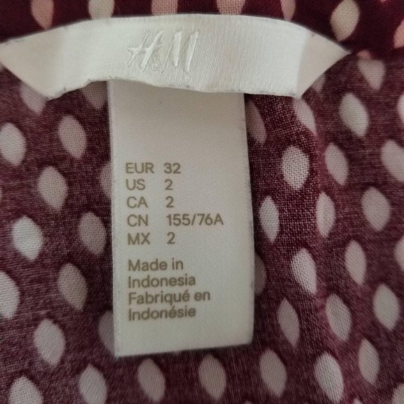 H&M / 2 / Red and White Dress - Picture 4 of 4